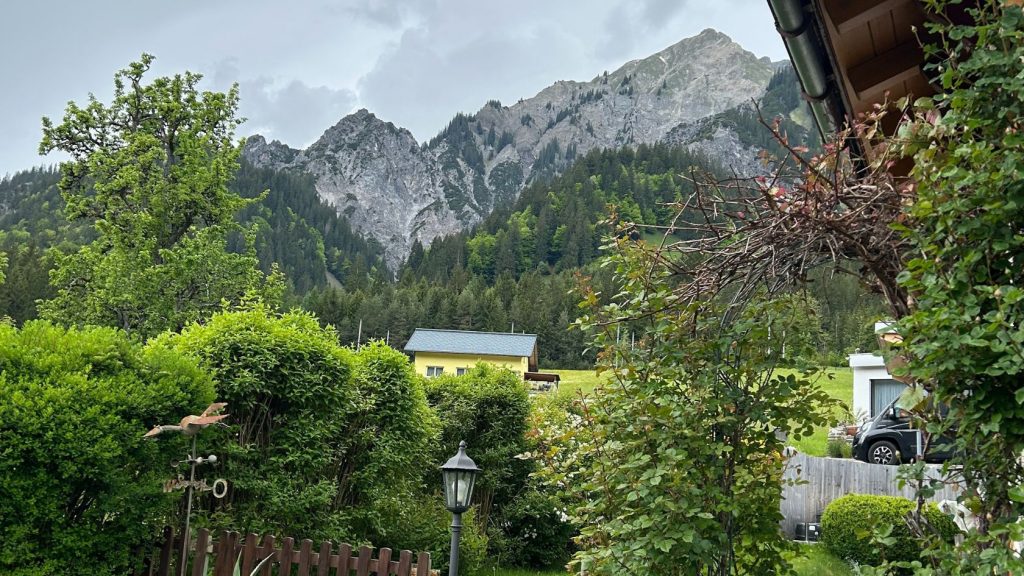 Ausblicke in die Alpen: Hotel Maroi in Wald am Arlberg